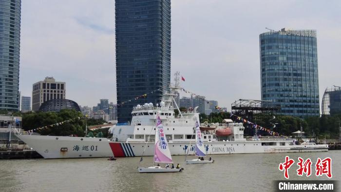 海事巡航救助船“海巡01”輪停靠國客碼頭，向公眾免費開放?！≈烨镬戆?攝