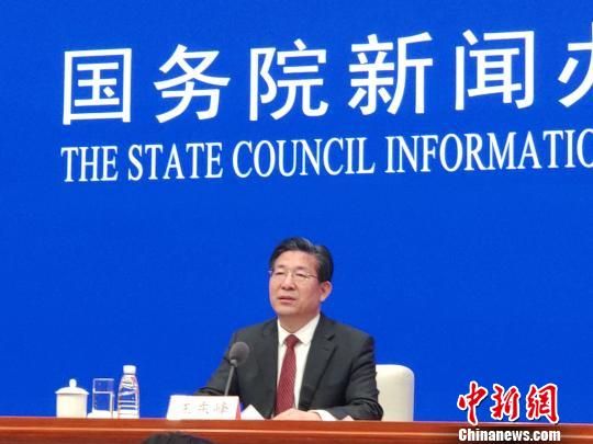 河北省委書記、省人大常委會主任王東峰答記者問　郭超凱　攝