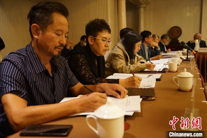 圖為座談會(huì)現(xiàn)場(chǎng)。　潘雨潔 攝