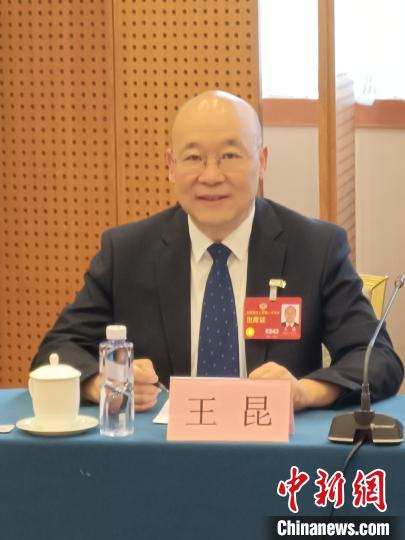 圖為全國政協(xié)委員，農(nóng)工黨青海省委會主委王昆。　受訪者供圖