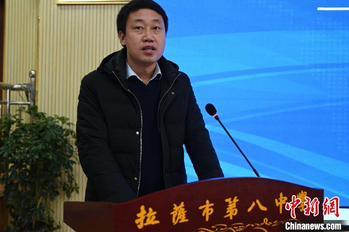 圖為城關區委副書記、區委教育工作領導小組組長汪鋒致辭。　趙朗 攝