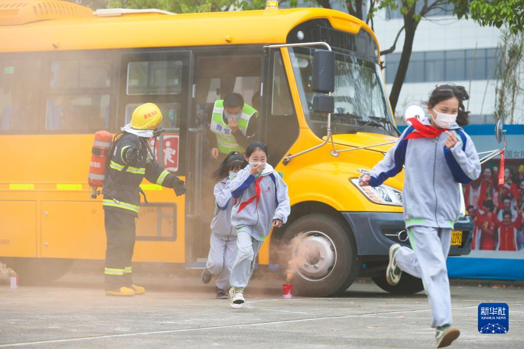 各地開展“全民國家安全教育日”主題活動